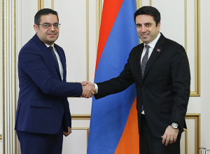 Ален Симонян принял посла Сирии в Армении