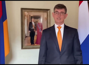 Մի քանի նախադասություն հայերեն․ Հայաստանում Նիդերլանդների Թագավորության դեսպան Նիկո Սխերմերսի ուղերձը