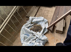 Полиция нашла нелегальные боеприпасы и наркотики