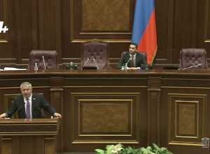 Мне глубоко наплевать на всех диктаторов: Сергей Багратян