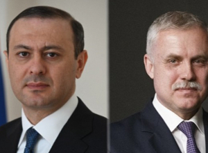 Армен Григорян обсудил ситуацию на армяно- азербайджанской границе с генеральным секретарём ОДКБ Станиславом Засем