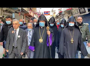 Արամ Ա-ն շրջում է փողոցներով