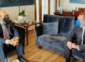 Հունաստանում ՀՀ դեսպանը հանդիպել է այդ երկրի փոխարտգործնախարարի հետ