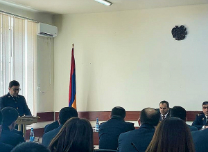 Արթուր Դավթյանը խորհրդակցություն է անցկացրել Կենտրոն և Նորք Մարաշ վարչական շրջանների դատախազությունում