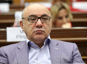 Гурген Арсенян отказывается от депутатского мандата