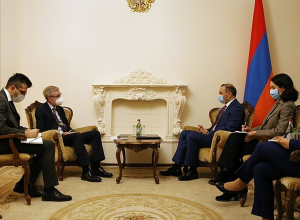 Секретарь СБ представил послу позицию РА по армяно-турецким отношениям