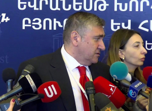 «Հայաստան» և «Պատիվ ունեմ» դաշինքների ներկայացուցիչները ադրբեջանցիների հետ հաց կիսելու որևէ ցանկություն չունեն․Արթուր Խաչատրյան