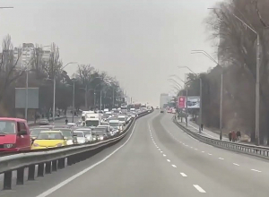 Մարդիկ զանգվածաբար լքում են Կիևն ու մերձակա շրջանները