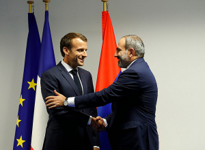 Никол Пашинян направил поздравительное послание Эммануэлю Макрону