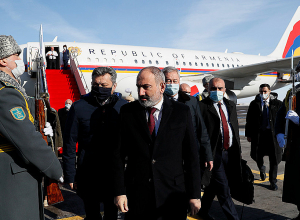 Премьер-министр прибыл с рабочим визитом в Казахстан