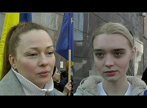 В Киеве сейчас паника, начался хаос. Ուկրաինայի քաղաքացիների ցույցը Ռուսաստանի դեսպանատան  դիմաց