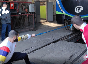 Յուրի Սաքունցը ճկույթով շարժել է 35 տոննա վագոնը