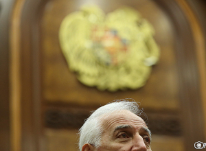 Ընդդիմությունը լքեց դահլիճը նախագահի ընտրության ժամանակ