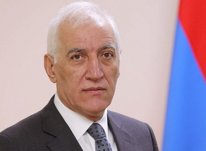 Армянская женщина является носителем вековых традиций нашего народа: поздравление президента РА