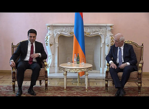 Վահագն Խաչատուրյանի առաջին օրը  նախագահականում