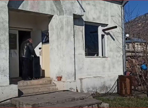 В Храморте в ответ на азербайджанский мугам включают патриотические песни