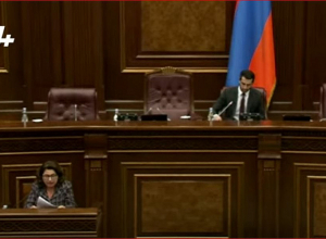 Накалённая обстановка в НС: отключите микрофон! Кюрегян предупреждение