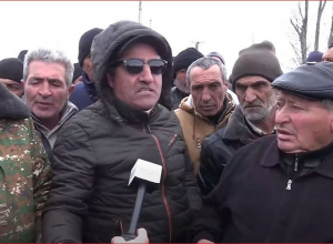 Գեղարքունիքի բնակիչները փակել են Երևան-Սևան մայրուղին, հսկայական խցանում է առաջացել