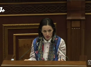 Մանկավարժների տրանսպորտային ծախսերի փոխհատուցում․ Անդրեասյանը ներկայացրեց օրենքի նոր փոփոխությունները