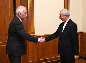 Президент Ваагн Хачатурян принял посла Ирана Аббаса Бадахшана Зохури