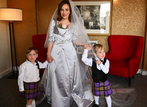 Основатель WikiLeaks -а Ассандж сыграл свадьбу в лондонской тюрьме