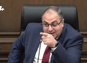 Էդ ի՞նչ հարց եք տալիս․ վիճաբանություն ՔՊ-ի ճեպազրույցի ժամանակ