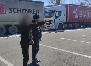 Из автомобиля якобы украли 10․300․000 драмов: есть задержанные