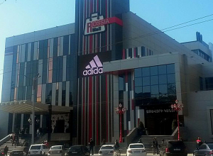 Спасатели совместно с сотрудниками полиции эвакуировали из «Россия Молл»-а около 1000 граждан