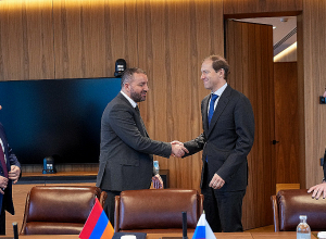 Ваан Керобян и Денис Мантуров обсудили восстановление объёмов торгового оборота