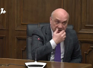 Один другого были достойны, как Ваш диалог с Аленом Симоняном: Ашот Меликян - журналисту