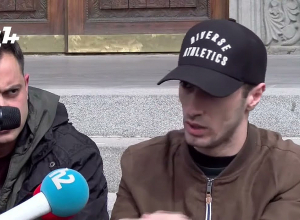 Ребята, будут деньги, будет колбаса, но будет страх: 2 участника 44-дневной войны проводят голодовку