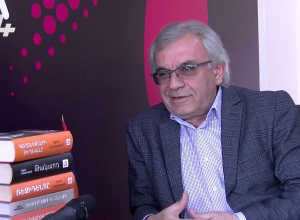 Տաքսու վարորդից մինչև պրեզիդենտ կարդում են գրքերս․ Աշոտ Աղաբաբյան