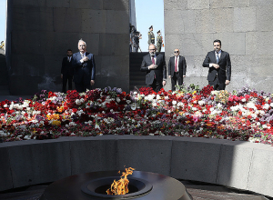 Նիկոլ Փաշինյանը, Ալեն Սիմոնյանը, ՀՀ նախագահն ու այլ պաշտոնյաներ հարգանքի տուրք մատուցեցին