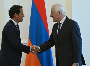 Президент Ваагн Хачатурян принял Хавьера Коломина Пириса