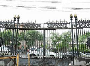 Полиция в связи с информацией о захвате НС