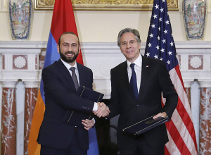 Арарат Мирзоян представил Энтони Блинкену действия Азербайджана, создающие в Арцахе гуманитарный кризис