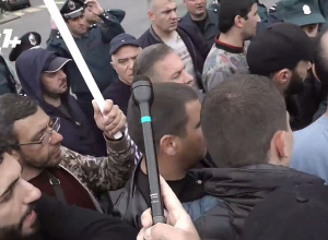 Участники шествия и полиция уточнили маршрут