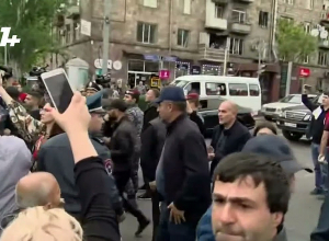 Обстановка на проспекте Комитаса обострилась