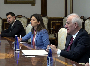 Նախագահ Վահագն Խաչատուրյանն ընդունել է ԽՍՀՄ և Ռուսաստանի Դաշնության մի խումբ դեսպանների
