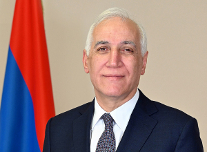 Вы - мост, который должен обеспечить связь гражданского сознания между поколениями: президент