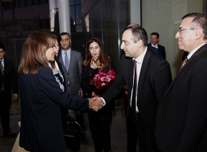 Փարիզի քաղաքապետ Անն Իդալգոն Հայաստանում է