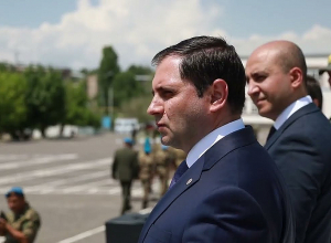 Սուրեն Պապիկյանն այցելել է Խաղաղապահ ուժերի բրիգադ