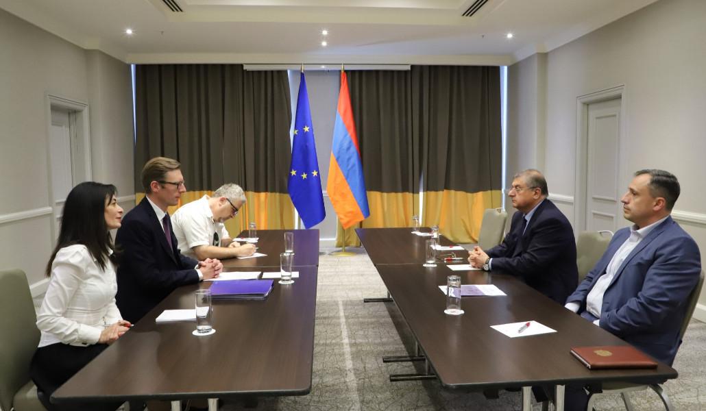 ԵԽ