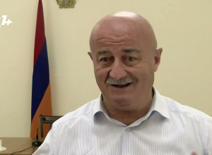 Փողոցում իրենց պահում են վերջին խուժանի նման. Աղազարյան