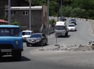 Վարորդները պահանջում են անհապաղ քանդել