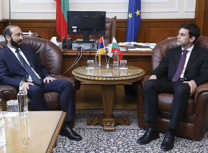 Арарат Мирзоян встретился со спикером Национального Собрания Болгарии