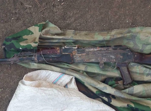 Следователи-криминалисты нашли незаконно хранившийся автомат Калашникова