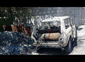 Պայթյունից հետո մոխրացած մեքենա Փարաքարում․ կա դի