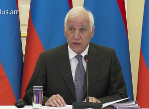 Նիկոլ Փաշինյանը մասնակցում է «Հայաստան» համահայկական հիմնադրամի հոգաբարձուների խորհրդի նիստին