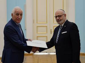 Նախագահ Խաչատուրյանին հավատարմագրերն է հանձնել Իսրայելի նորանշանակ դեսպանը